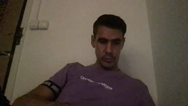 Snapshot of halfArabhalfspanish chatting on June 22, 7:11 pm halfArabhalfspanish online show from June 22, 7:11 pm