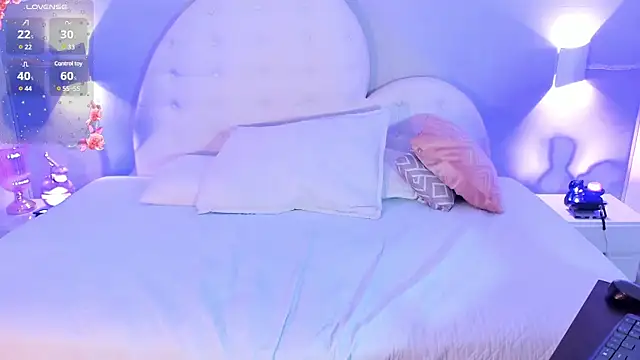 crisdegli  online show from March 17, 2:56 pm