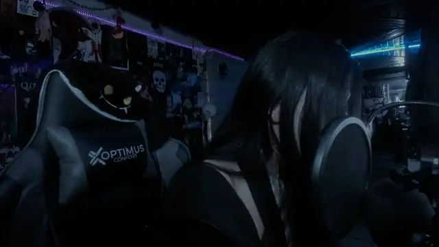 Snapshot of rotten_dreams chatting on February 23, 9:48 pm rotten dreams online show from February 23, 9:48 pm