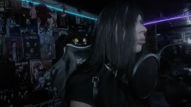 Snapshot of rotten_dreams chatting on February 26, 11:37 pm rotten dreams online show from February 26, 11:37 pm