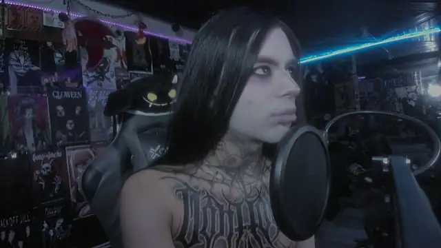 Snapshot of rotten_dreams chatting on March 7, 12:34 pm rotten dreams online show from March 7, 12:34 pm