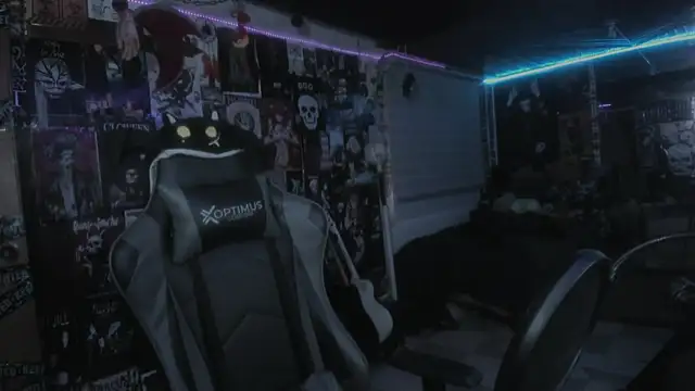 Snapshot of rotten_dreams chatting on March 13, 10:43 pm rotten dreams online show from March 13, 10:43 pm