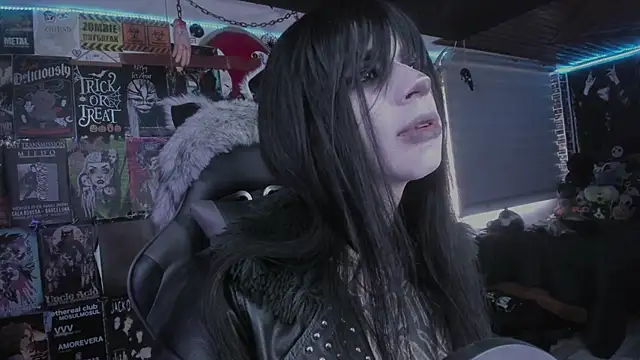 Snapshot of rotten_dreams chatting on February 26, 7:35 pm rotten dreams online show from February 26, 7:35 pm