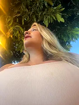 aurora coldd online show from October 29, 10:55 pm