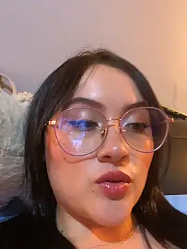 ValentinaOrtiz3 online show from October 6, 10:40 pm