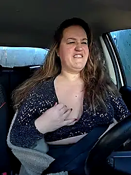 Snapshot of justtess chatting on December 14, 9:14 am justtess online show from December 14, 9:14 am