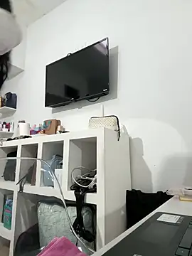 Snapshot of Valeedoll chatting on February 2, 12:09 am Valeedoll online show from February 2, 12:09 am