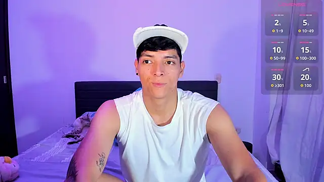  JacobMiller   online show from June 10, 9:46 pm