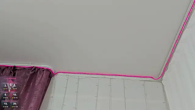 Snapshot of b4by_Emilia chatting on March 7, 9:29 am b4by Emilia online show from March 7, 9:29 am