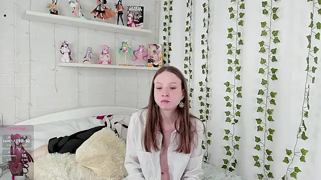 Snapshot of b4by_Emilia chatting on March 19, 5:52 am b4by Emilia online show from March 19, 5:52 am