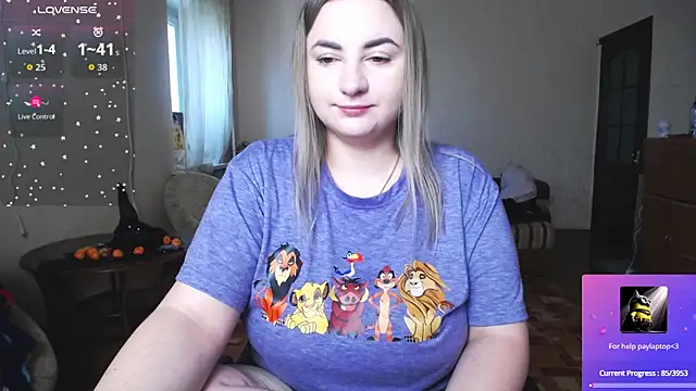 Snapshot of YourSwetiwGirl chatting on October 31, 9:10 am YourSwetiwGirl online show from October 31, 9:10 am