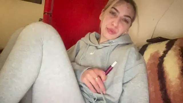 sarrah rossy online show from February 25, 7:58 pm