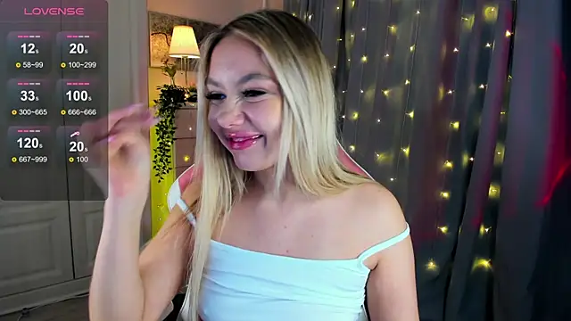 Snapshot of _Loneve__ chatting on March 13, 10:32 pm  Loneve   online show from March 13, 10:32 pm