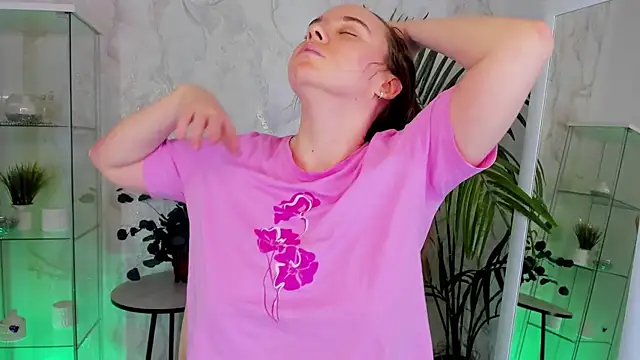 Lika 0ne online show from January 17, 6:51 am