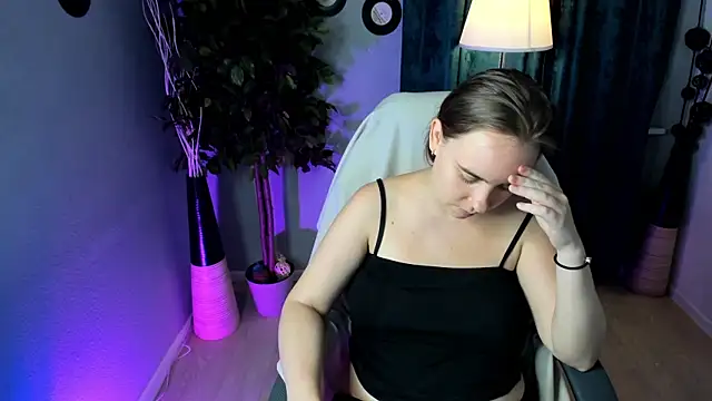 Lika 0ne online show from July 27, 12:01 pm