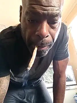 Snapshot of birdg chatting on February 22, 2:04 pm birdg online show from February 22, 2:04 pm