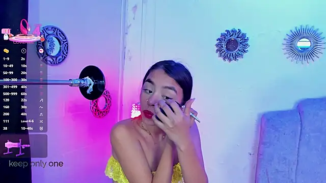 Snapshot of lanna_brunette chatting on January 10, 1:13 pm lanna brunette online show from January 10, 1:13 pm