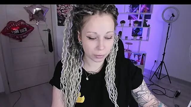 HoneySallyMoore online show from October 12, 5:12 pm