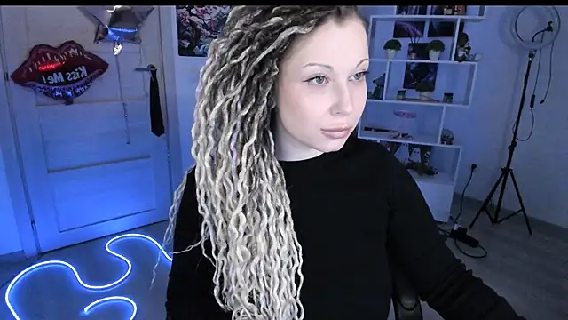 HoneySallyMoore online show from February 15, 5:09 pm