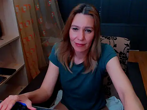 hannaha online show from April 2, 6:49 pm