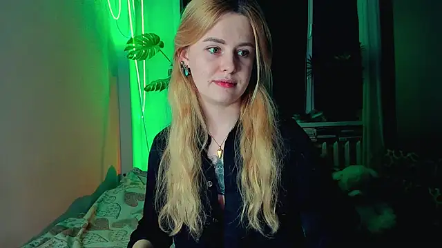 Alexa Pirs online show from March 14, 10:38 pm