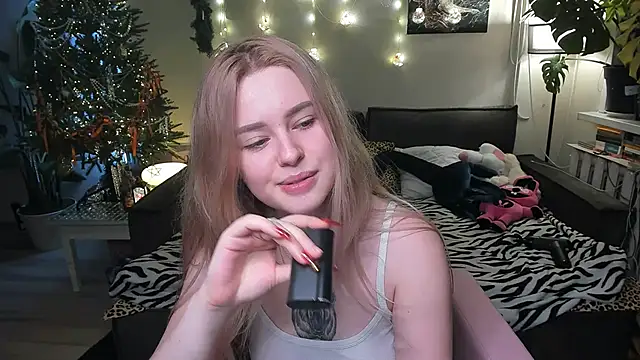 Alexa Pirs online show from January 11, 3:17 pm