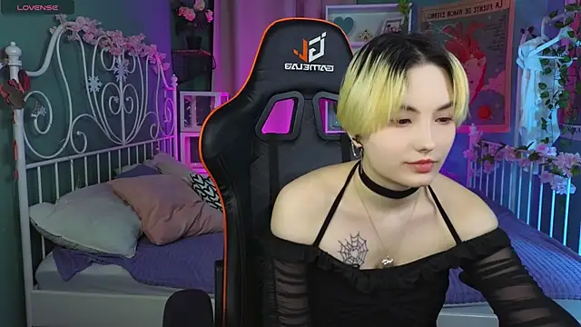 Akemi Sora  online show from March 1, 3:38 pm