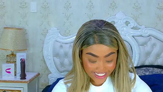 TianahGlow online show from November 24, 8:41 pm