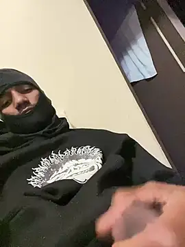 Snapshot of blackog27 chatting on March 10, 11:27 pm blackog27 online show from March 10, 11:27 pm