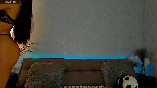 Snapshot of Tina_Mart chatting on February 24, 8:29 pm Tina Mart online show from February 24, 8:29 pm