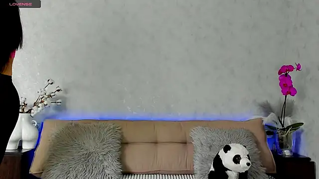 Snapshot of Tina_Mart chatting on March 25, 8:31 am Tina Mart online show from March 25, 8:31 am