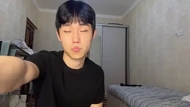 Snapshot of Brian_Stars chatting on July 12, 2:08 pm Brian Stars online show from July 12, 2:08 pm