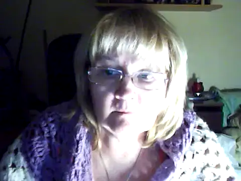 Snapshot of Violet5364 chatting on February 19, 9:25 pm Violet5364 online show from February 19, 9:25 pm