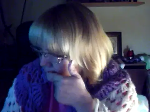 Snapshot of Violet5364 chatting on February 23, 9:37 pm Violet5364 online show from February 23, 9:37 pm