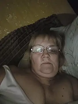 Violet5364 online show from April 2, 9:01 pm