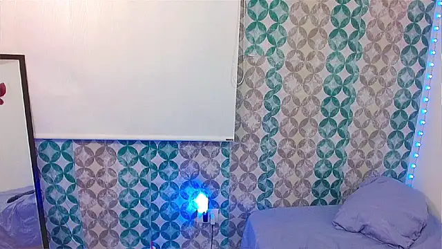 Emilybateee online show from February 25, 6:09 pm