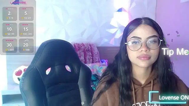 Snapshot of Sussan_love01 chatting on February 24, 1:42 pm Sussan love01 online show from February 24, 1:42 pm