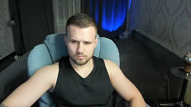 Snapshot of Vladik_b chatting on March 20, 5:47 pm Vladik b online show from March 20, 5:47 pm