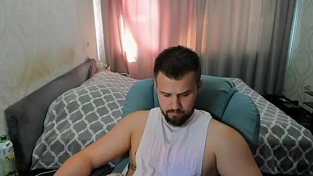 Vladik b online show from August 3, 8:13 am