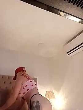 CandieGilson   online show from February 4, 12:22 pm