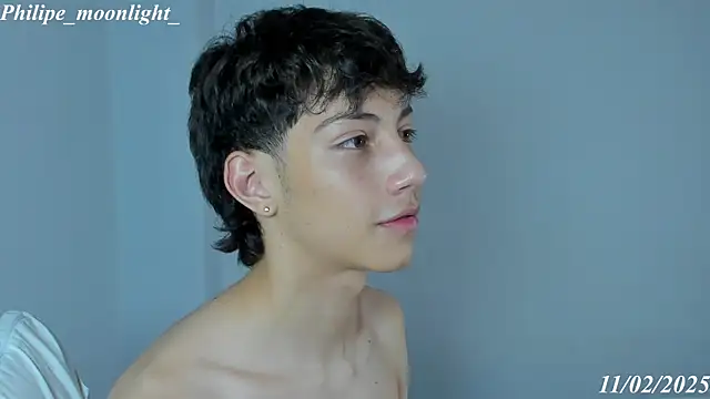 philipe moonlight  online show from February 11, 6:51 am