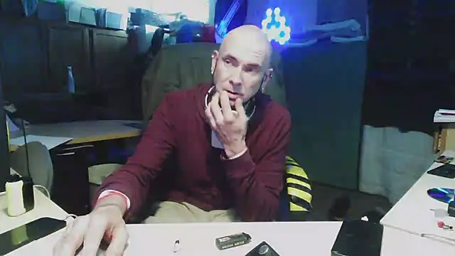 TommyDoggg online show from February 14, 10:25 pm