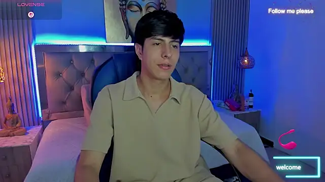 Snapshot of Estiv18_ chatting on September 25, 2:04 am Estiv18 online show from September 25, 2:04 am