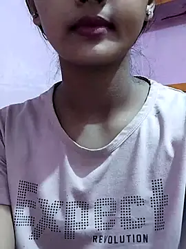 Snapshot of Queen_myra1 chatting on February 13, 6:48 pm Queen myra1 online show from February 13, 6:48 pm