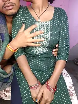 Snapshot of Queen_myra1 chatting on March 6, 1:58 am Queen myra1 online show from March 6, 1:58 am