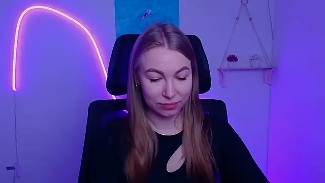 Dana flowers online show from December 5, 6:33 am