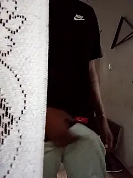 Snapshot of Bichorro chatting on February 4, 11:38 am Bichorro online show from February 4, 11:38 am