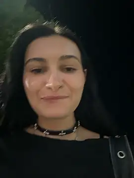 lunalovelee online show from September 14, 3:11 pm