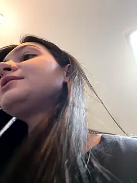 lunalovelee online show from November 19, 8:58 am