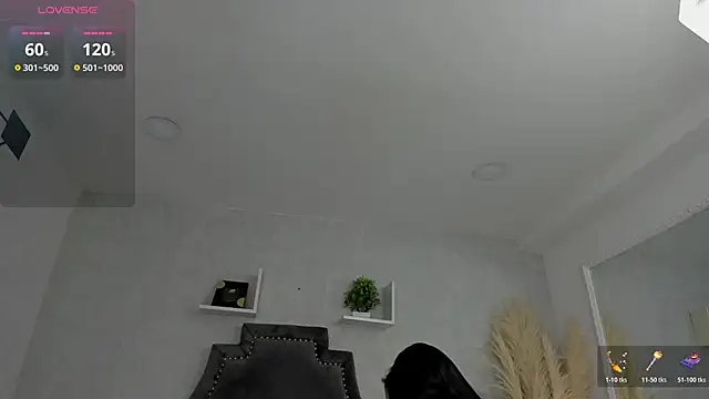 EmiliaRose  online show from December 4, 9:01 pm